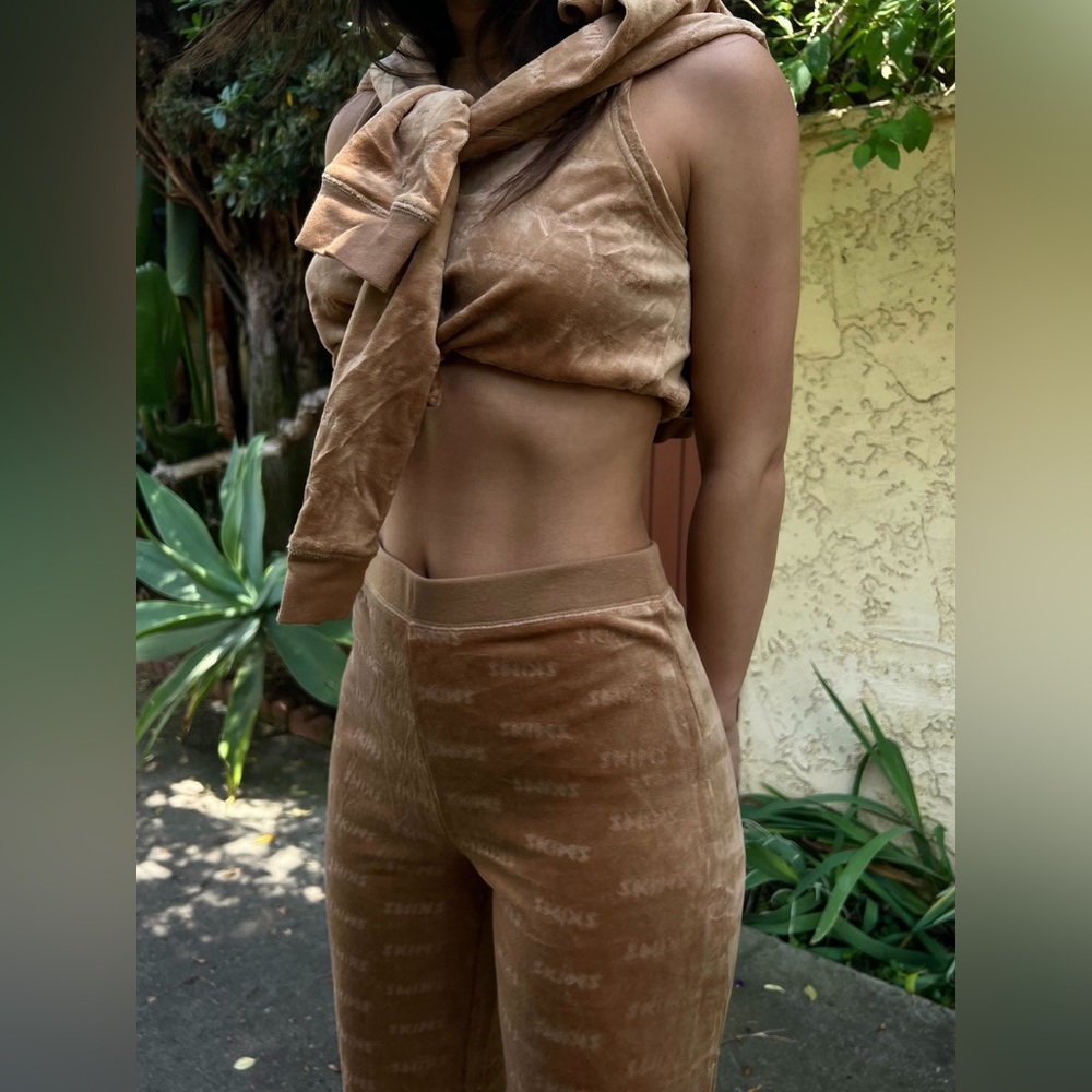 SKIMS-NWT Logo Velour Tie Tank IN CAMEL SIZE 2X (AP-TNK-1358) SOLD OUT